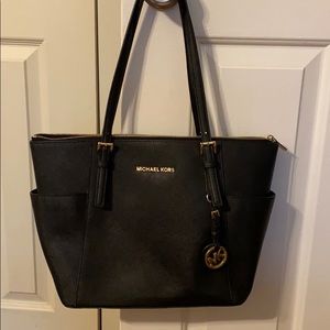 Michael Kors Purse like new